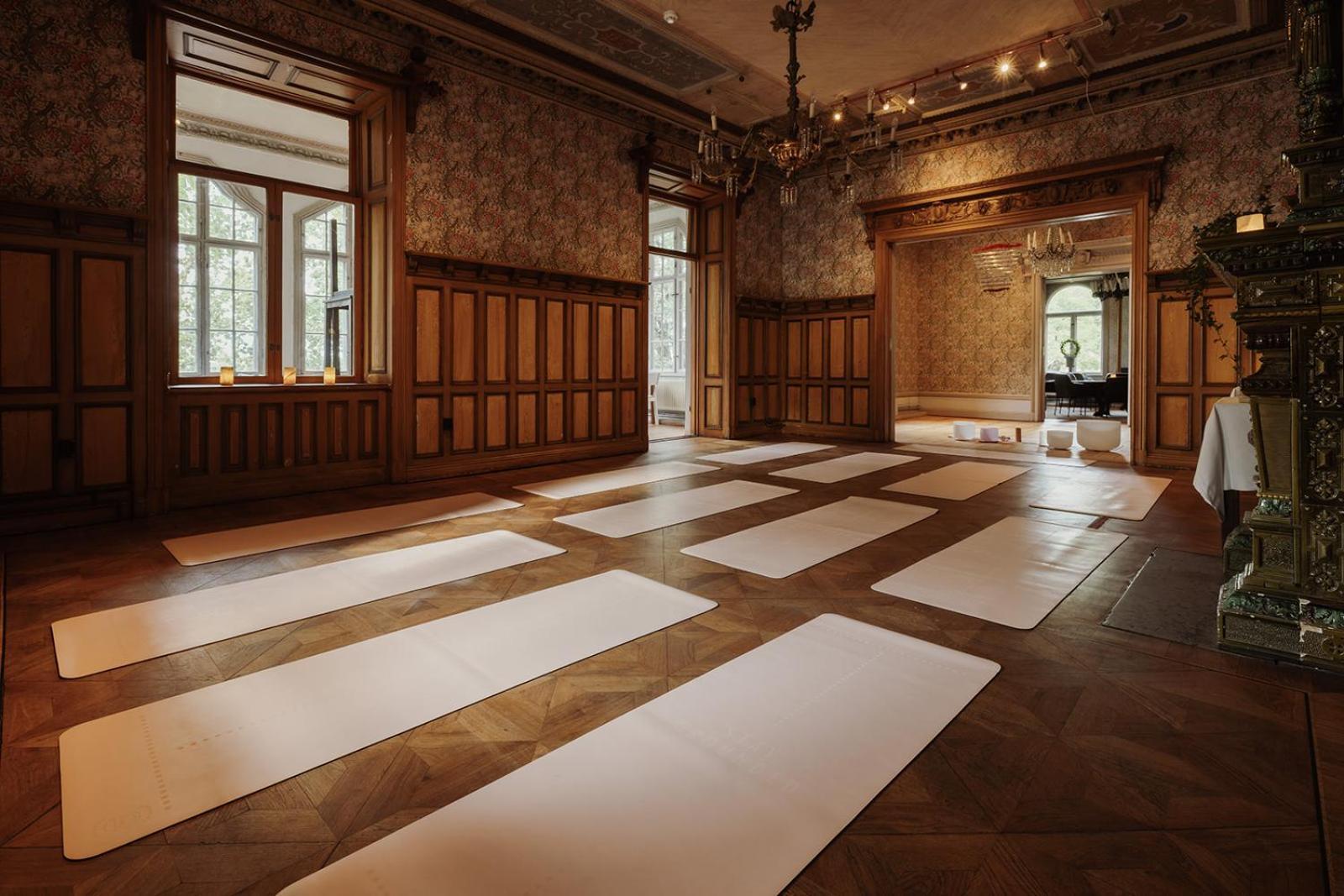 Hotel J, Stockholm, A Member Of Design Hotels Нака Екстериор снимка