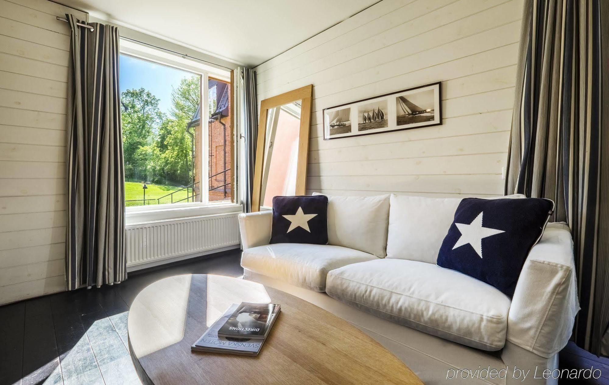 Hotel J, Stockholm, A Member Of Design Hotels Нака Екстериор снимка