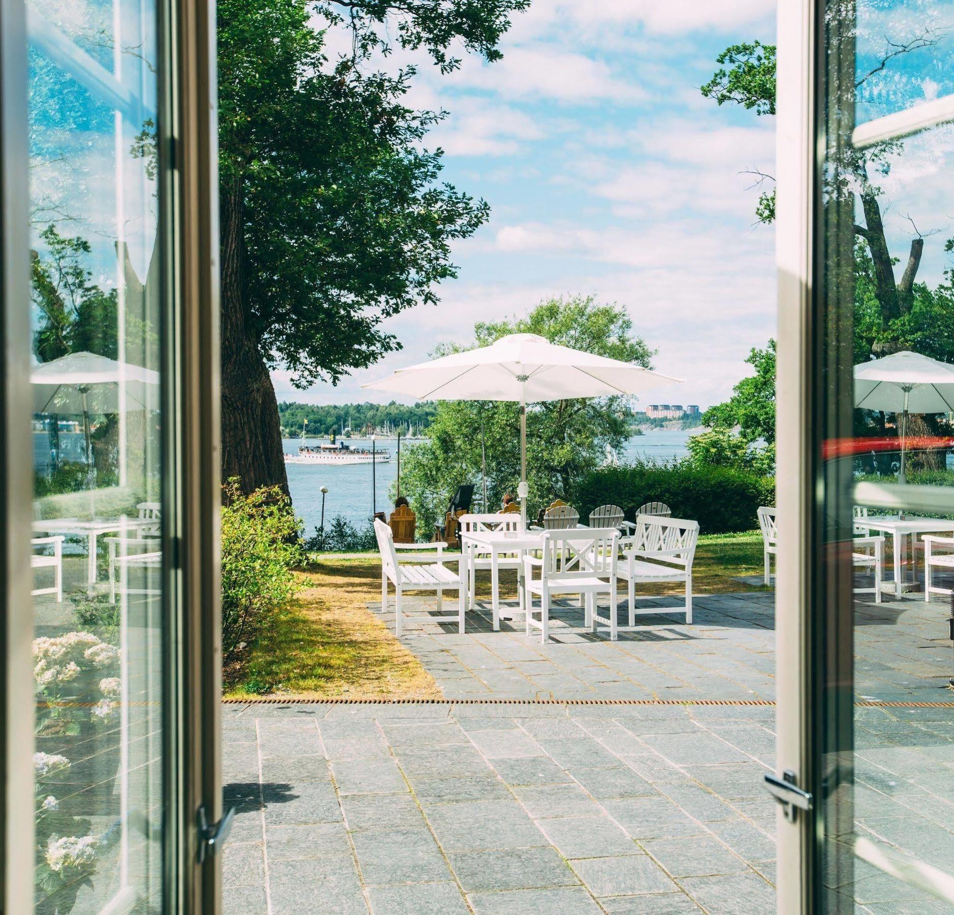 Hotel J, Stockholm, A Member Of Design Hotels Нака Екстериор снимка